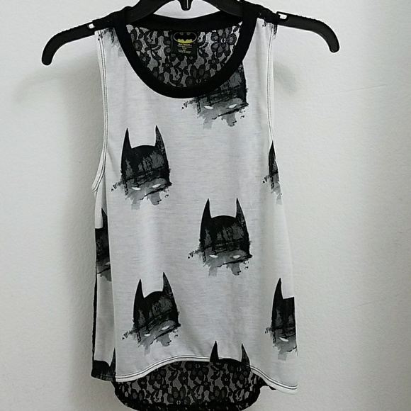 $10 BATMAN TOP - Picture 2 of 8